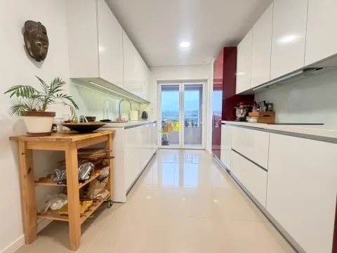  3-bedroom apartment with garage - Quinta Santa Maria