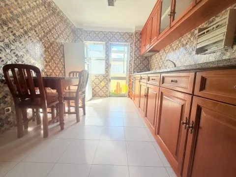  4-bedroom apartment with garage in the city center