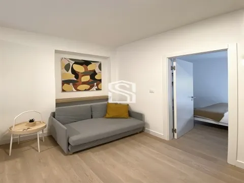 Building >=10 Bedroom