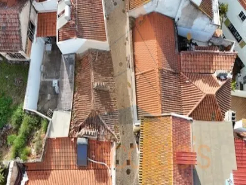 MORADIA PARA RECONSTRUÇÃO TOTAL COM PROJETO