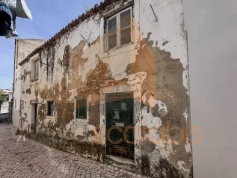 MORADIA PARA RECONSTRUÇÃO TOTAL COM PROJETO