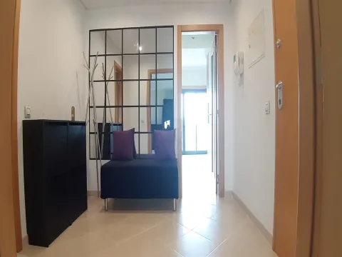 Apartamento T3 Semi Mobilado e Equipado p/ arrendamento