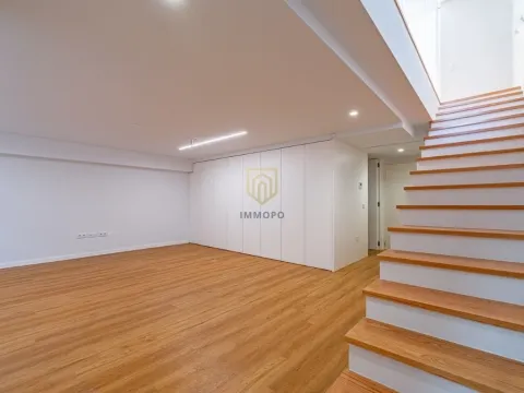 Moradia luxo T4 Canidelo