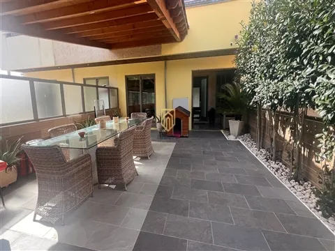 Moradia T4