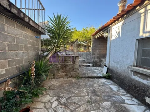 Moradia T7 com Terreno e Potencial para Duas Habitações – Escalos de Cima
