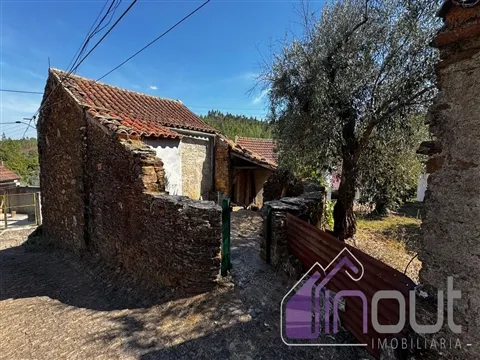 Moradia em Xisto com Terreno | Gatas, Sarzedas | Castelo Branco