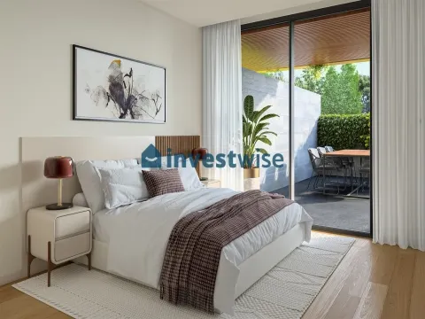 High End 3 Bedroom Apartment With Pool, Terrace & 2 Parking Spots