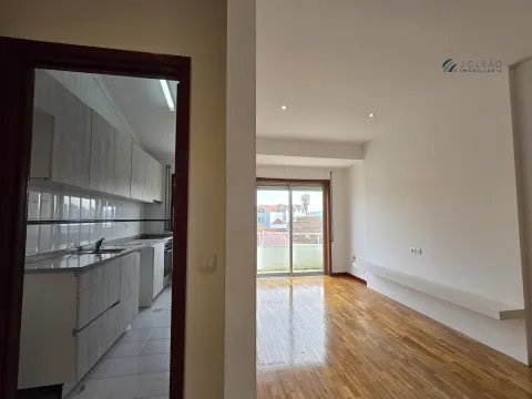 Apartamento T1 para venda em Pedrouços, próximo do Hospital São João.