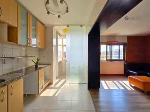 T4 House in Magueija with plenty of light and views over the mountain.