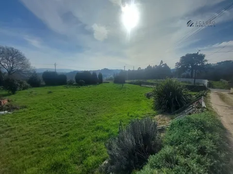 Terreno c/ 2458m2 de construção em Louredo, Paredes