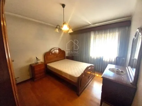 Apartamento T3 com garagem para venda no coração de Braga