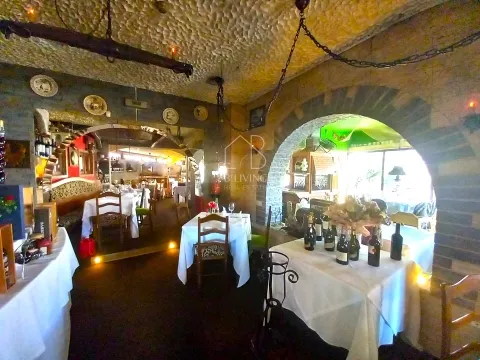 Prédio comercial à venda em Costa, Guimarães