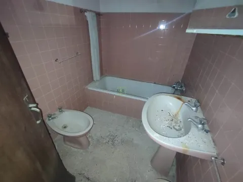 Moradia T2 para Restaurar