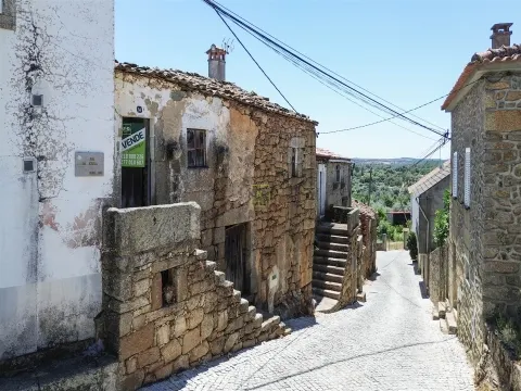 Moradia Geminada para renovar