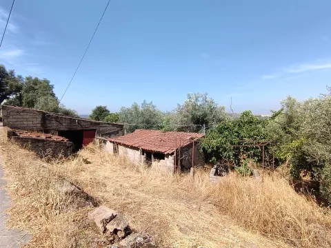 Ländliches Grundstück in Aranhas