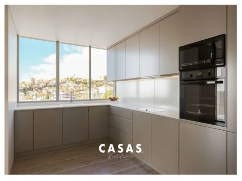 Neues Luxusgebäude im Zentrum von Funchal, Insel Madeira
