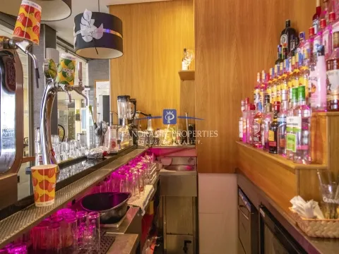 Renowned and successful business for sale in Carvoeiro