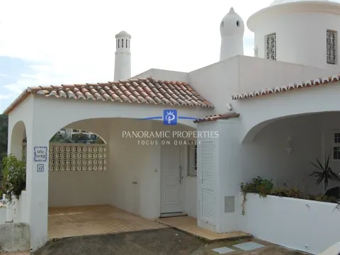 Exceptional two bedroom townhouse with amazing sea views.