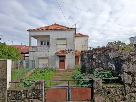 Moradia T3 em Treixedo, Santa Comba Dão