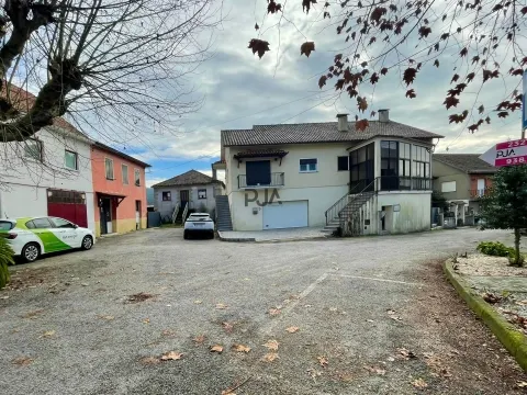 Detached house to restore T2