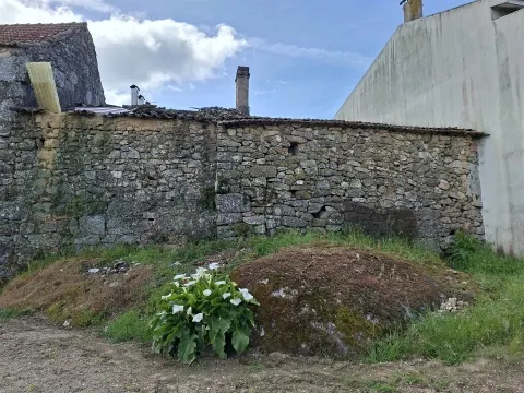 Detached house to restore T3