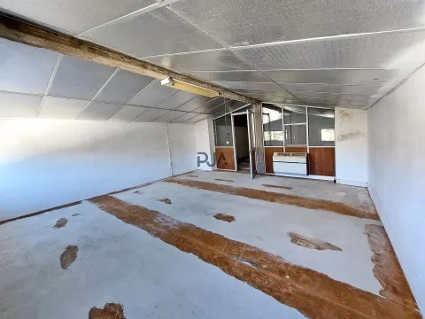 Sótão / Arrecadação para Arrendar em Mangualde