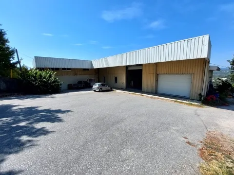 Pavilhão em Fagilde