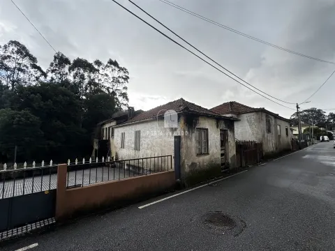 Moradias para Restauro com Terreno em Argoncilhe - Santa Maria da Feira | 6.988m²