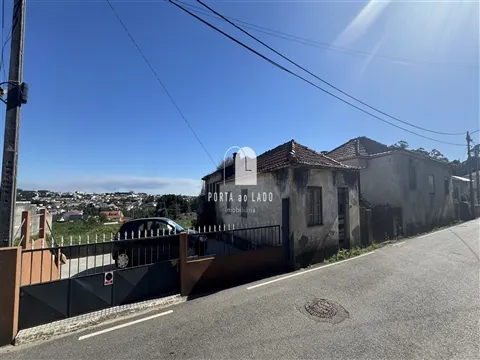 Moradias para Restauro com Terreno em Argoncilhe - Santa Maria da Feira | 6.988m²