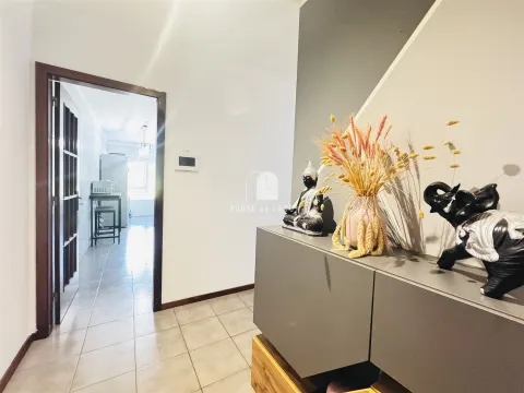 Apartamento T2 Rio Tinto Gondomar com Elevador e Garagem | Varandas Nascente