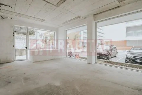 LOJA PARA COMÉRCIO DE RUA JUNTO À PRAIA NA FIGUEIRA DA FOZ