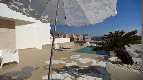 MARGINAL DA FIGUEIRA FOZ MORADIA T5 COM LUXO E REQUINTE