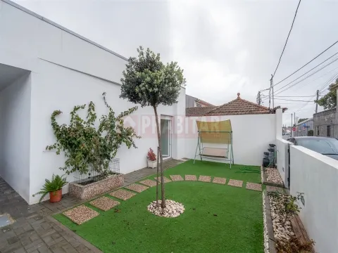 MORADIA T3 COMO NOVA EM AVEIRO/SANTA JOANA 