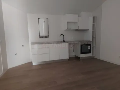 APARTAMENTO T1 NA PEDRULHA EM COIMBRA