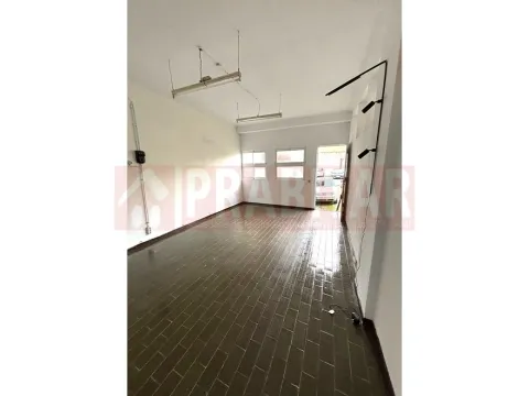 EM CELAS, ARRENDA-SE ESCRITÓRIO (registado na CRP COMO ARRUMO)