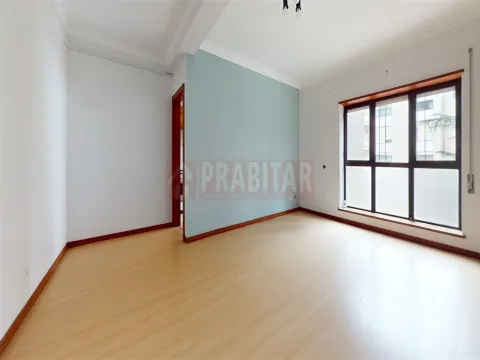 Arrenda-se T1 em Celas (Av. Afonso Henriques) – Próximo aos Hospitais, CHUC, IPO e Polo III