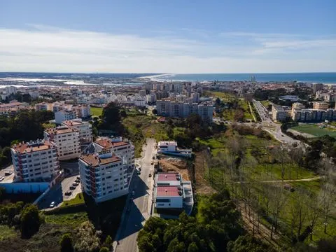 MORADIA T4 GEMINADA ÀS ABADIAS - FIGUEIRA DA FOZ