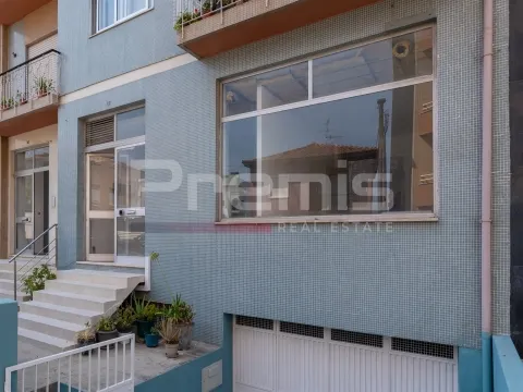 Apartamento T1+2 / Rua do Agueiro, Vila Nova de Gaia / Venda/ 215000€