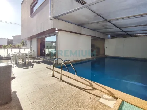 Maison jumelée 4 Chambre(s)