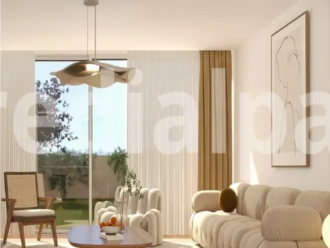 Apartamento T0 com varanda, Centro do Porto