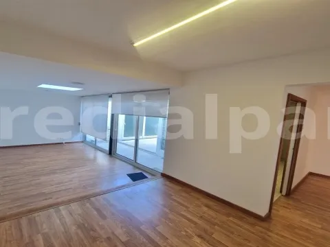 Moradia T3+1 para venda no Bairro António Aroso