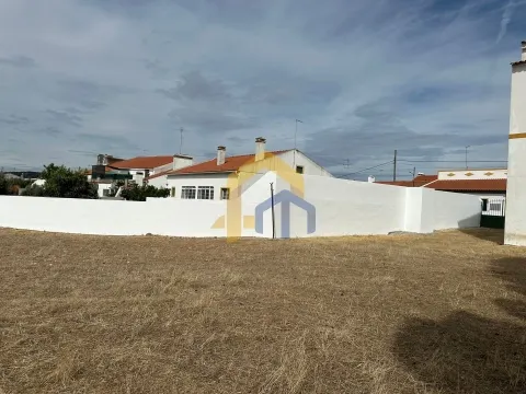 Moradia para reabilitar em Vaiamonte – Monforte