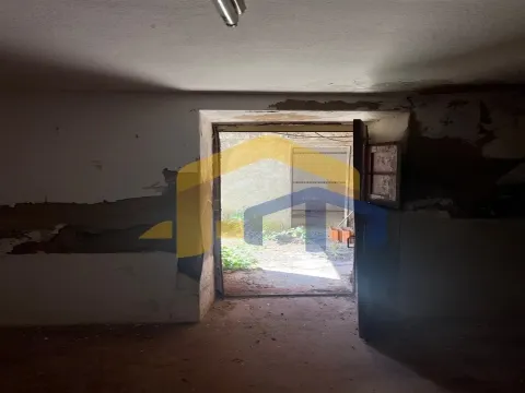 Casa de aldeia com espaço exterior em Bencatel