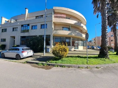 Loja frente 35 metros Madalena