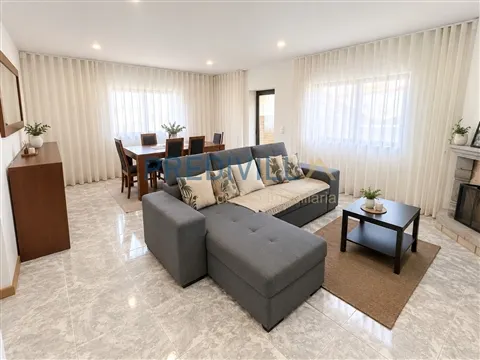 Maison 4 Chambre(s)