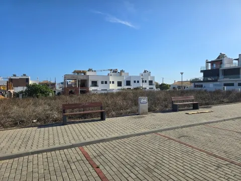 Lotto di Terreno 4 Vani