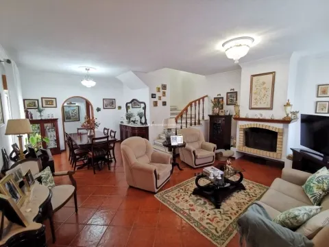 Viviendas Adosadas en barrio 3 habitaciones