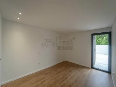 Appartamento 2 Suite in vendita a Guimarães