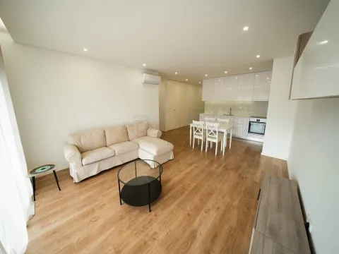 Inizia una nuova storia in un grazioso appartamento con 1 camera da letto ad Oliveira, São Paio