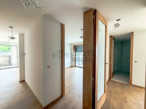 Appartamento con 2 camere da letto in affitto a Guimarães - a partire da 900 €